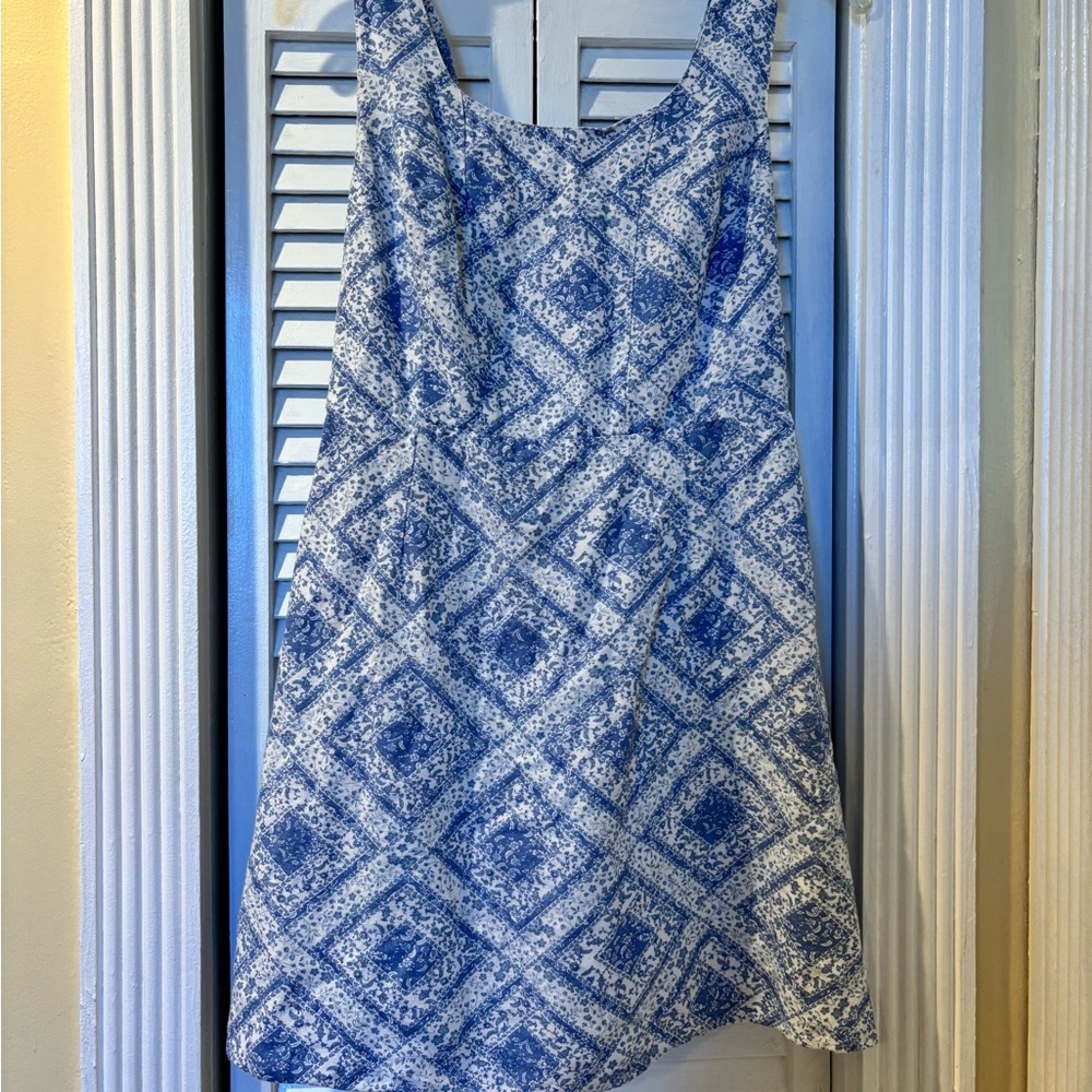 Elegant Blue and White Patterned Dress